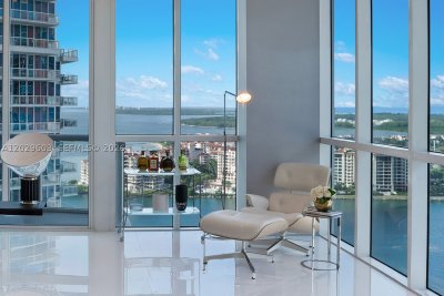 Aluguel de apartamento no Continuum II North 2903