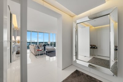 Aluguel de apartamento no Continuum II North 2903