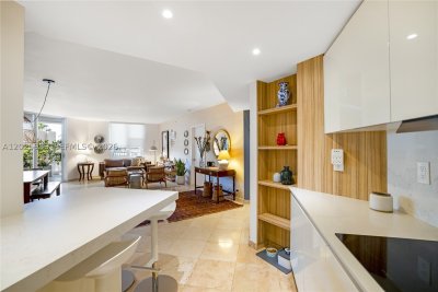 Courvoisier Courts Apt #512
