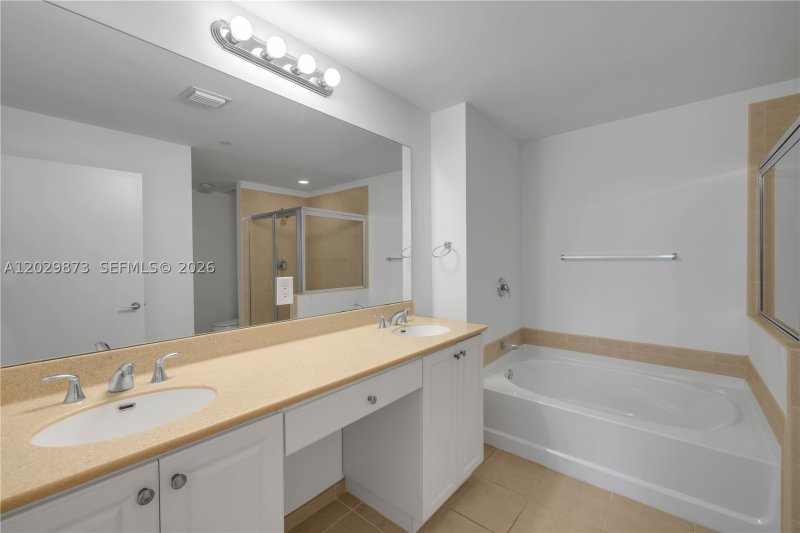 Comprar apartamento en Aventura Marina 503