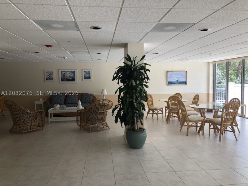 Apartment for rent at Island Breakers 4B