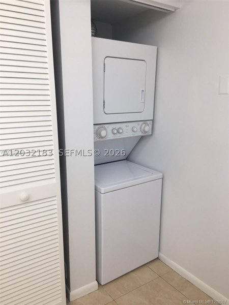Alquiler de apartamento en Marbella Surfside 1006