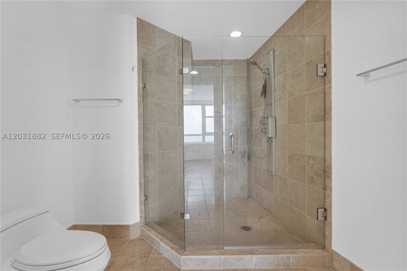 Condo for sale at Trump Royale 2008A