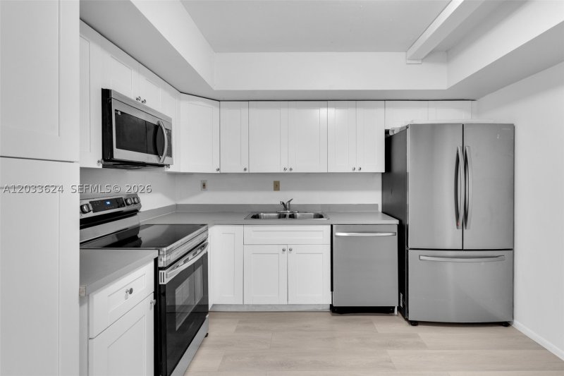 Condo for sale at Majorca Towers 704