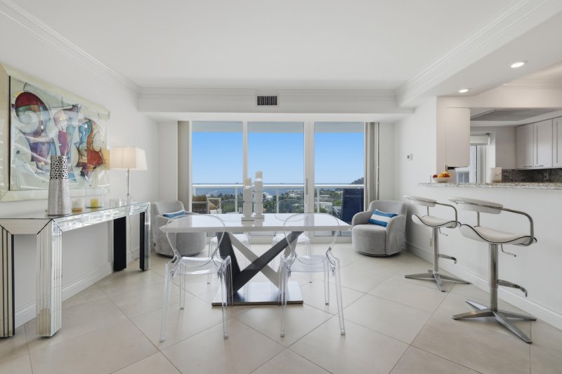 Apartment for rent at Embassy Towers 10c