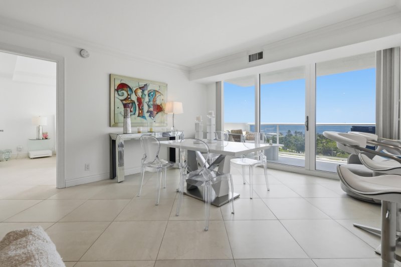 Apartment for rent at Embassy Towers 10c