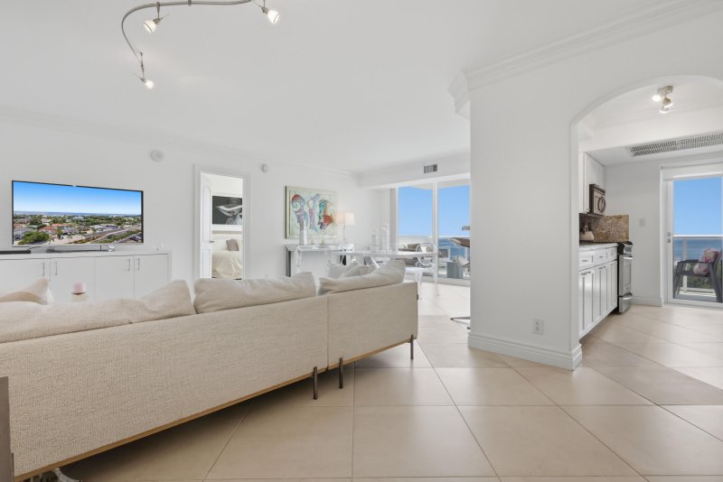 Apartment for rent at Embassy Towers 10c