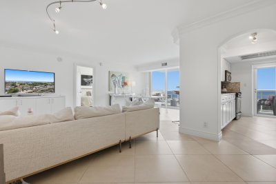 Alquiler de apartamento en Embassy Towers 10c