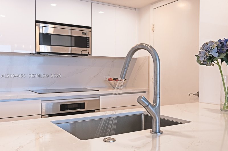 Condo for sale at Ocean Four 1508