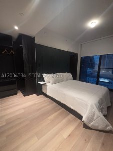 Aluguel de apartamento no E11EVEN Hotel & Residences 2208