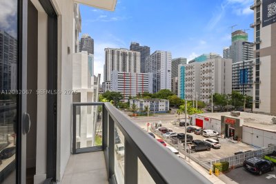 Comprar apartamento no Smart Brickell Residences 301