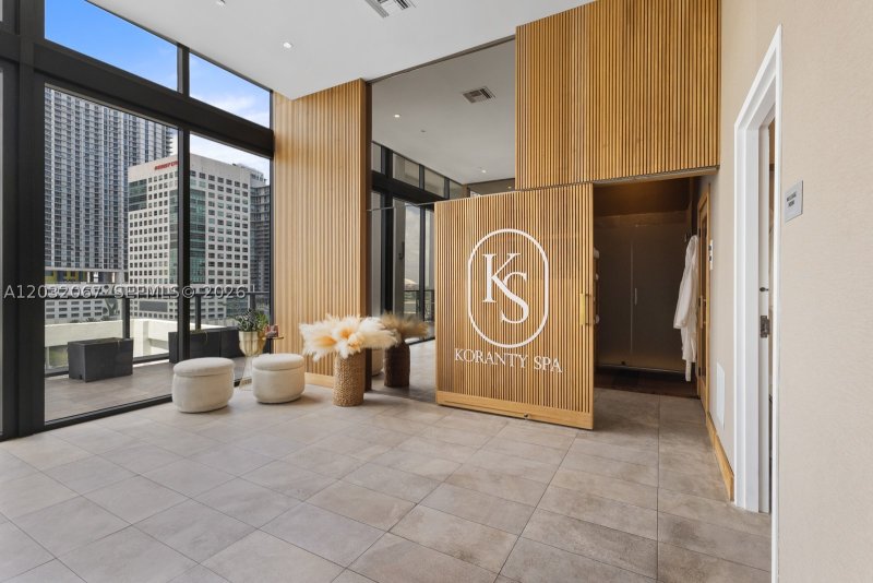 Comprar apartamento no Smart Brickell Residences 301