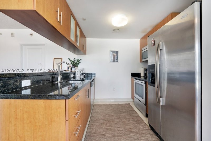 Apartment for rent at 23 Biscayne Bay 1406
