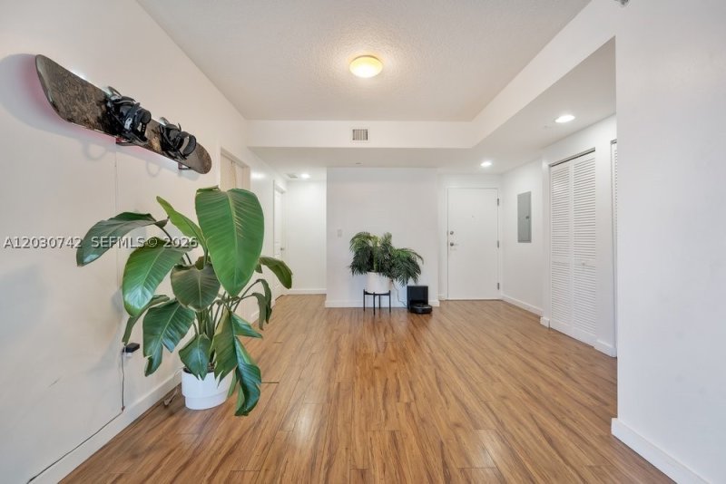 Apartment for rent at 23 Biscayne Bay 1406