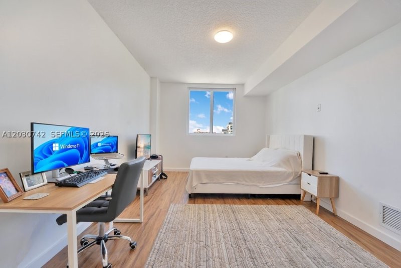 Apartment for rent at 23 Biscayne Bay 1406