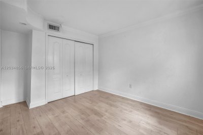 Aluguel de apartamento no Virginia Pointe 24