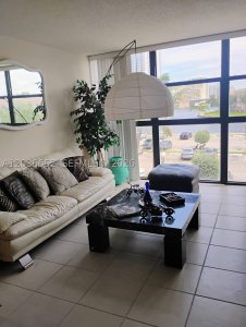 Comprar apartamento no 200 Leslie 324