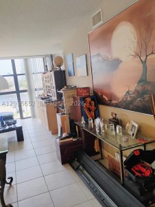 Comprar apartamento no 200 Leslie 324