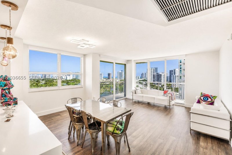Condo for sale at Turnberry On The Green 1903
