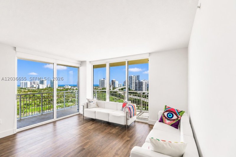 Condo for sale at Turnberry On The Green 1903