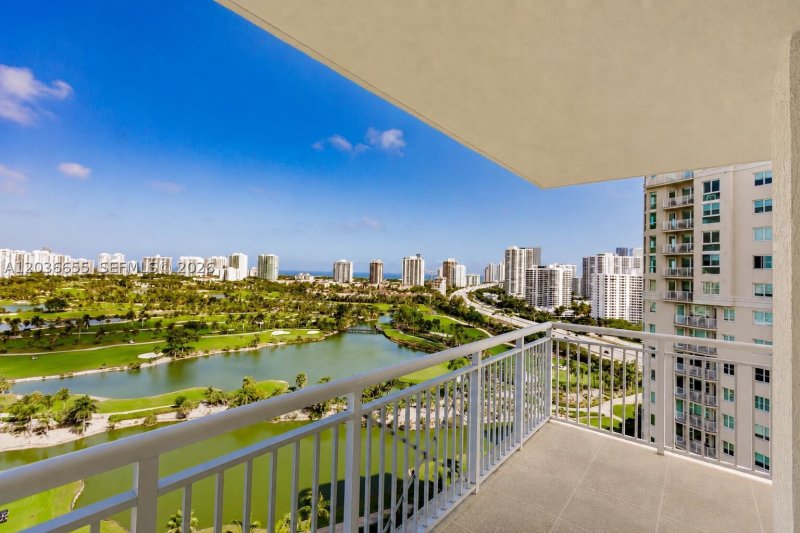 Condo for sale at Turnberry On The Green 1903