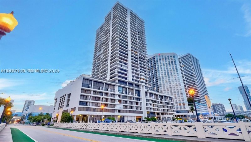 Condo for sale at The Venetia 17E