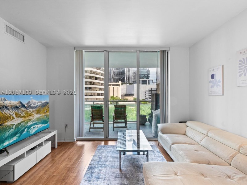 Condo for sale at The Plaza Tower I 501