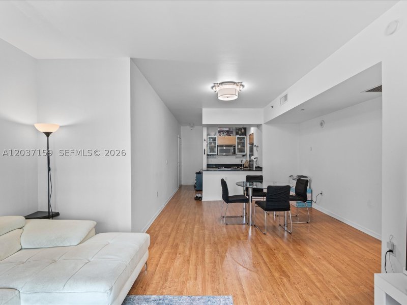 Condo for sale at The Plaza Tower I 501