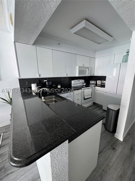 Property photo # 4