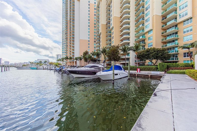 Alquiler de apartamento en Aventura Marina 1101