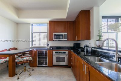 Aluguel de apartamento no Aventura Marina 1101