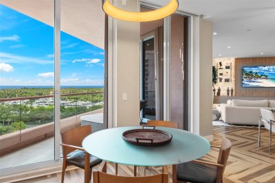 Aluguel de apartamento no The Gables Club 11F
