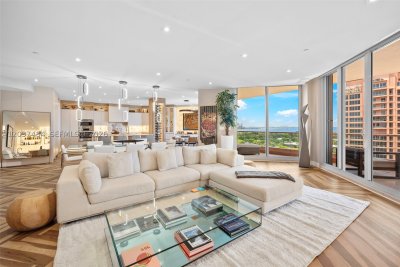 Aluguel de apartamento no The Gables Club 11F