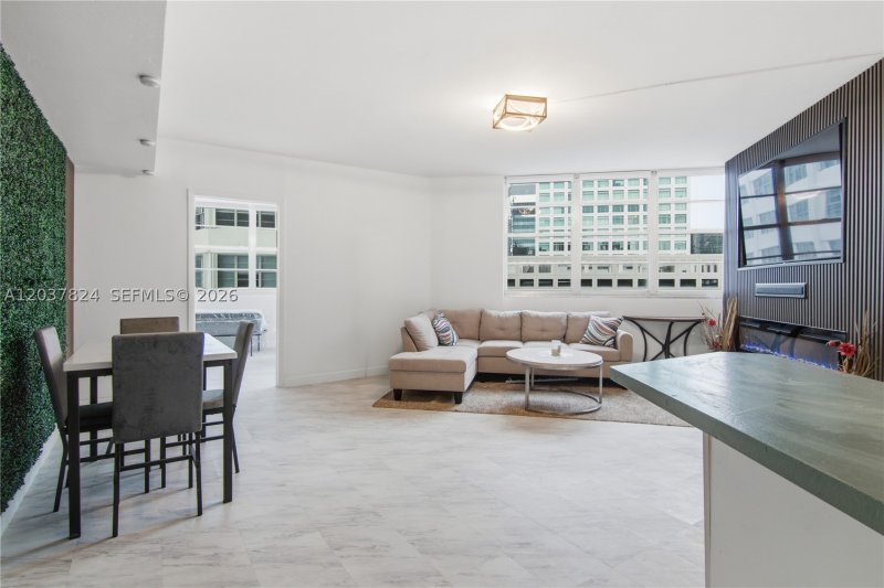 Apartment for rent at Four Ambassadors 764