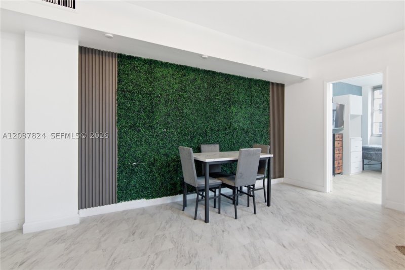 Apartment for rent at Four Ambassadors 764