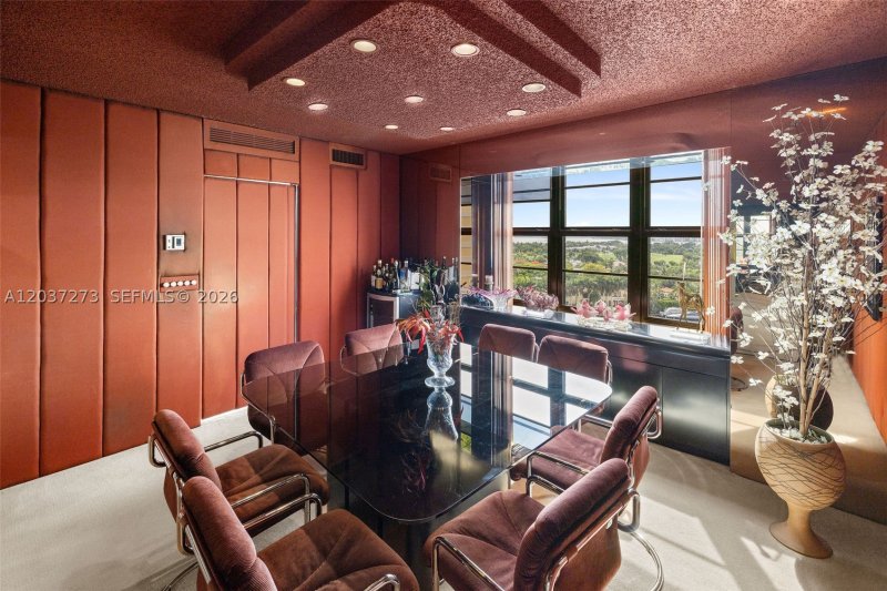Condo for sale at Tower House 1401