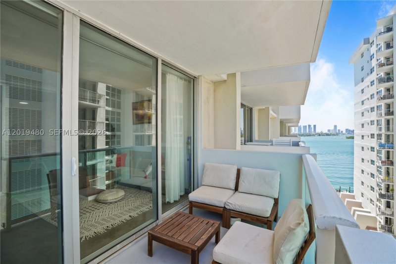 Comprar apartamento en Mirador North Tower 819