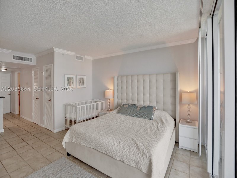 Condo for sale at The Wave Condo 605
