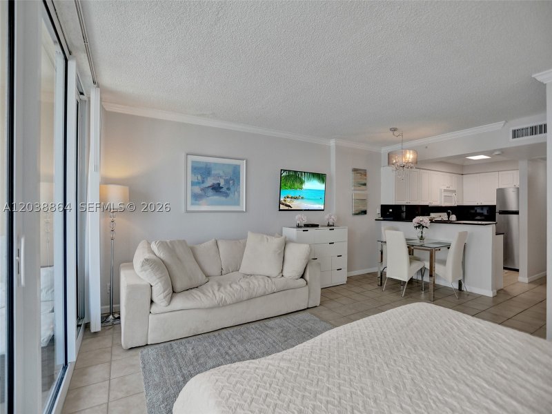 Condo for sale at The Wave Condo 605