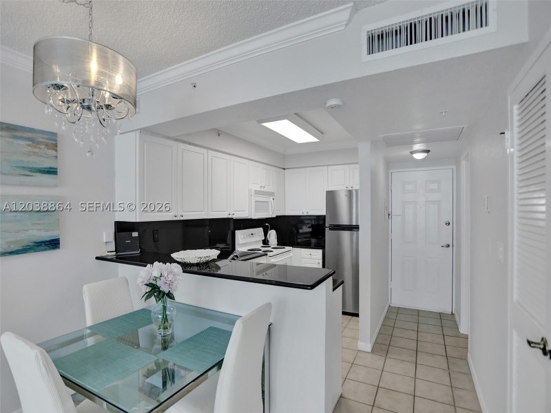 Condo for sale at The Wave Condo 605
