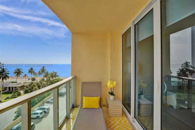 The Wave Condo Apt #605