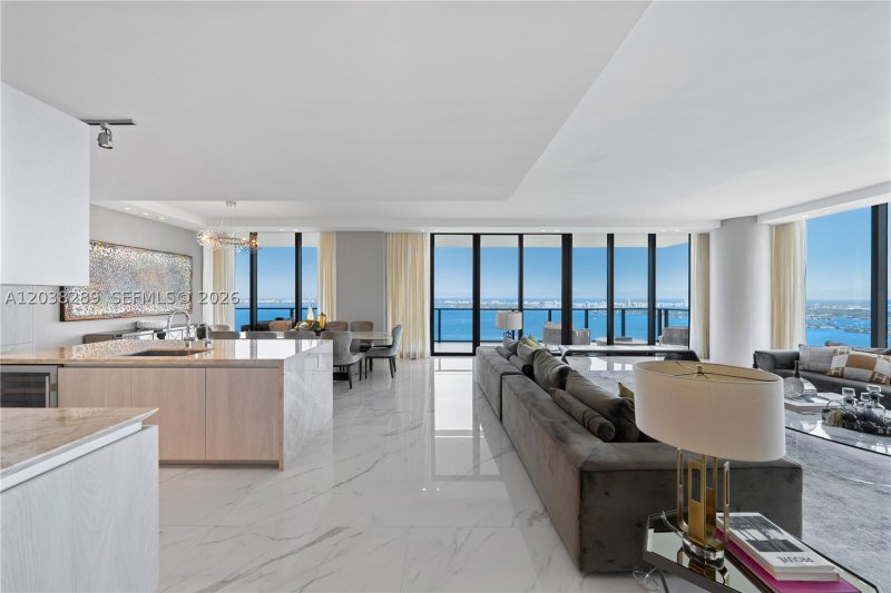 Comprar apartamento en One Paraiso PH5201