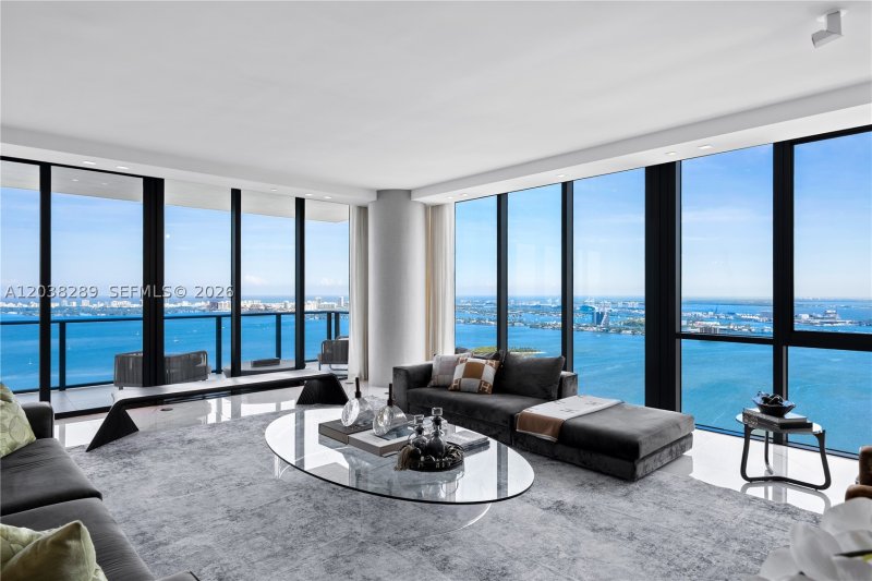 Comprar apartamento en One Paraiso PH5201