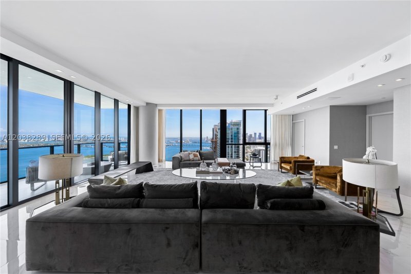 Comprar apartamento en One Paraiso PH5201