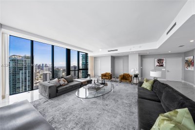 Comprar apartamento en One Paraiso PH5201