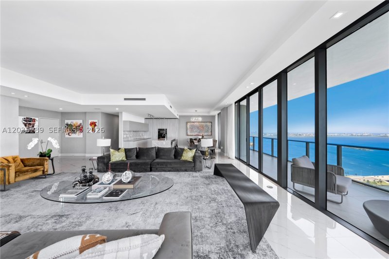Comprar apartamento en One Paraiso PH5201