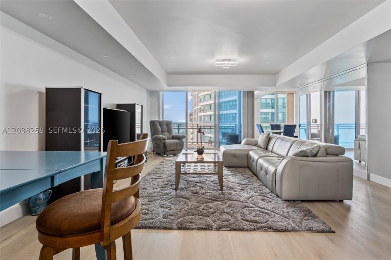 Condo for sale at Diplomat Residences 1703
