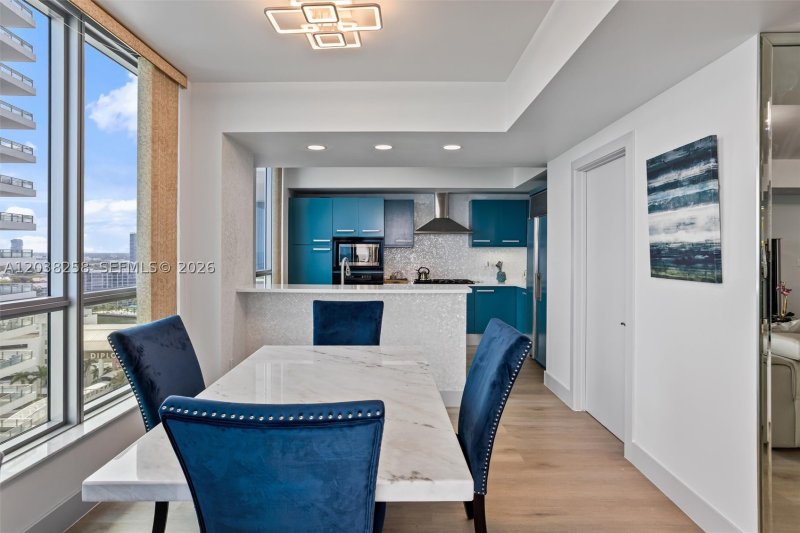 Condo for sale at Diplomat Residences 1703