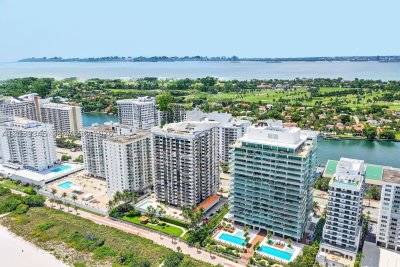 L`Excellence Apt #702