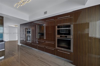 Aluguel de apartamento no Trump Hollywood 3102